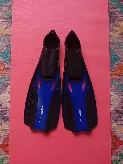 Simfenor, snorkelfenor storlek 44–45 blå svart