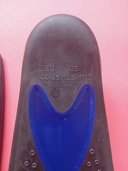 Simfenor, snorkelfenor storlek 44–45 blå svart