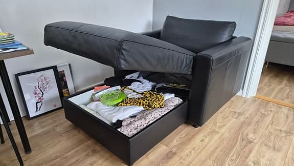 IKEA schäslong med förvaring svart läder