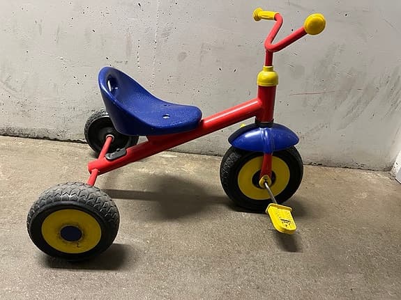 Stabil och färgglad trehjuling från Kettler