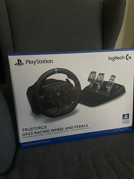 Logitech G923 ratt och pedaler för PlayStation och PC