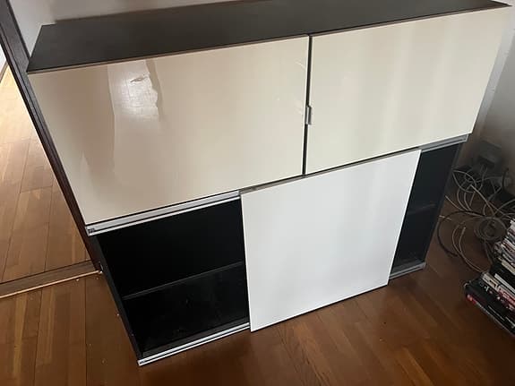 Ikea förvaringsskåp Bestå mediemöbel svart vit färg mycket rymlig