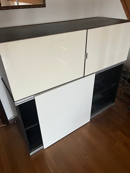 Ikea förvaringsskåp Bestå mediemöbel svart vit färg mycket rymlig