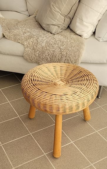 Pall Wicker stool