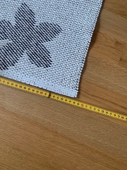 Pappelina matta löpare blommönster svart vit grå