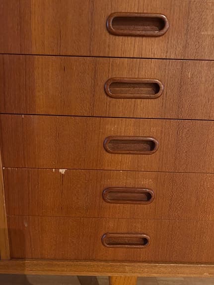 Teak hylla