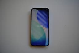 Apple iPhone 13 pro + nytt spy-fy skal med kamera-lock och skärmskydd