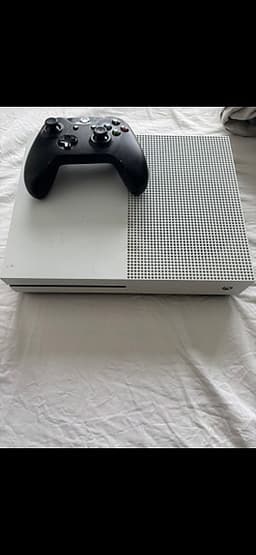 Microsoft Xbox One S spelkonsol vit