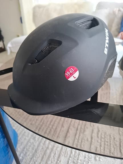 B-TWIN CYCKELHJÄM