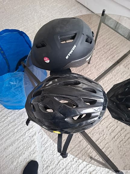 B-TWIN CYCKELHJÄM