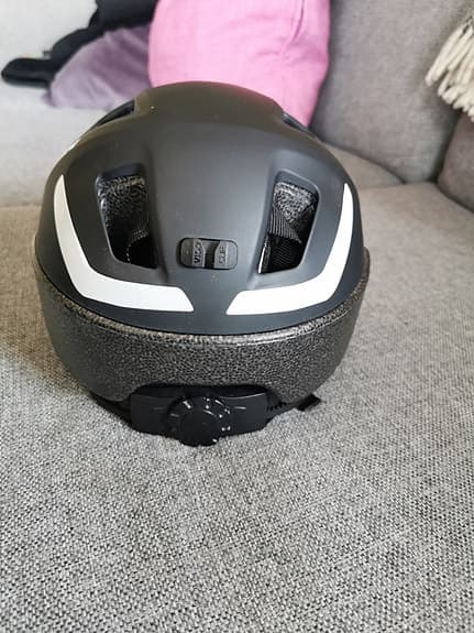 Ny oanvänd cykelhjälm!