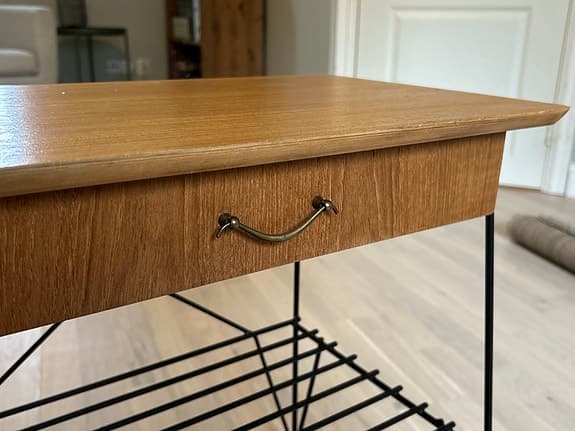 Sängbord i teak