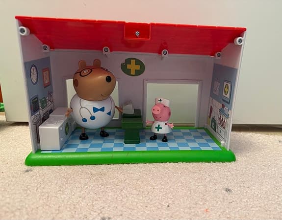 Peppa Pig sjukhus lekset med ambulans och figurer