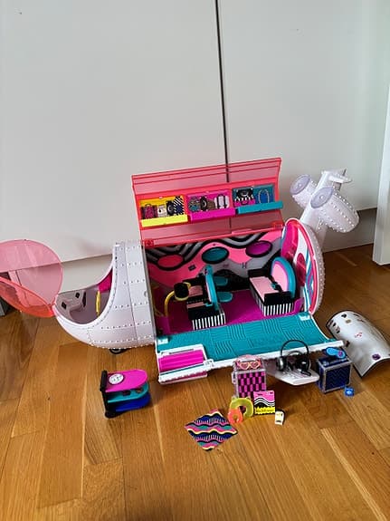 L.O.L. Surprise lekset flygplan med tillbehör