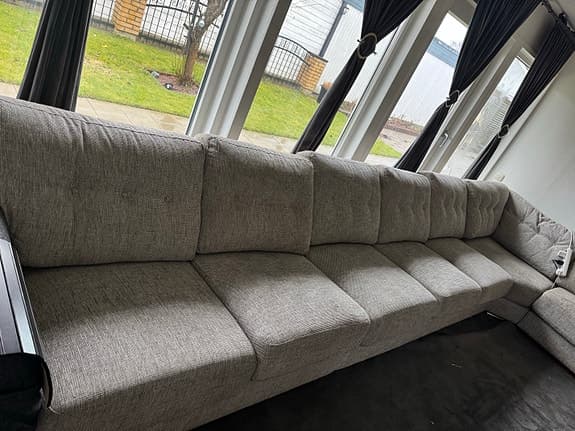 L-soffa samt puff till salu