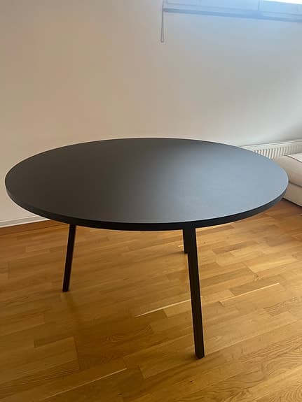 HAY loop stand runt matbord Ø120 cm
