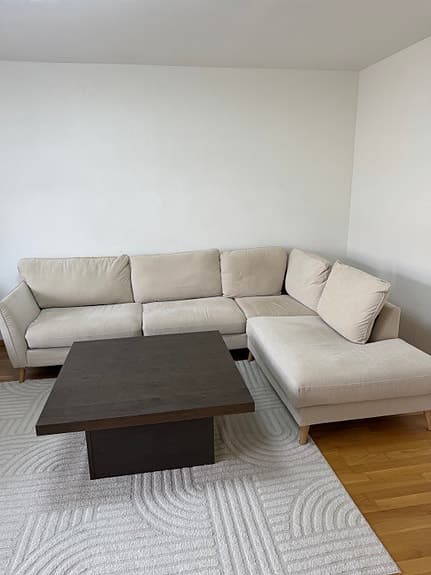 Soffa och soffbord från Mio