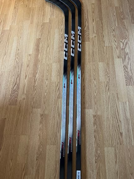 3 st CCM Jetspeed ft8 PROhockeyklubbor INT 65 flex right P90TM