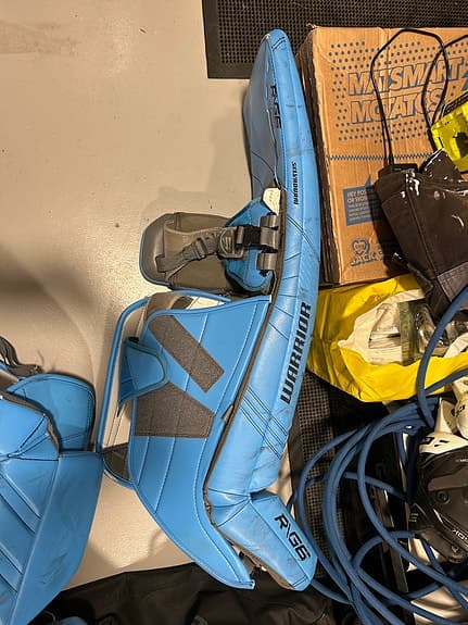 Warrior målvaktsutrustning benskydd plock och block blå