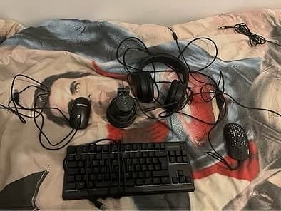 Datorpaket tangentbord mus headset mikrofon svart