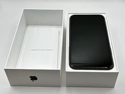 Apple iPhone 11 - 128 GB Svart