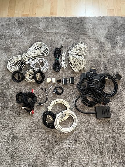 Kablar och adaptrar blandat paket vit/svart