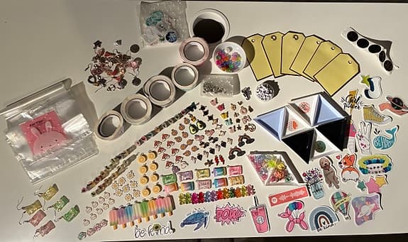 Stort smyckestillverkningsset med berlocker och tillbehör