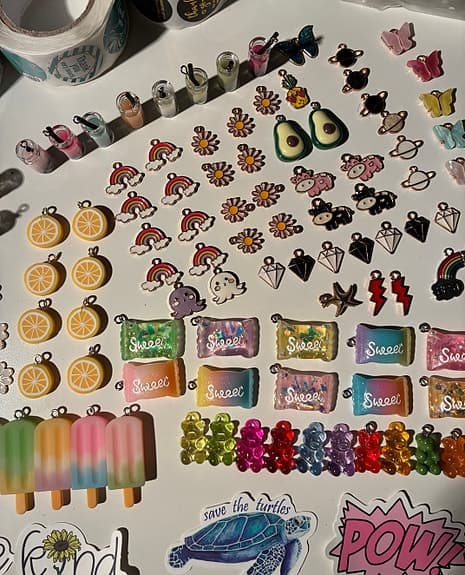 Stort smyckestillverkningsset med berlocker och tillbehör