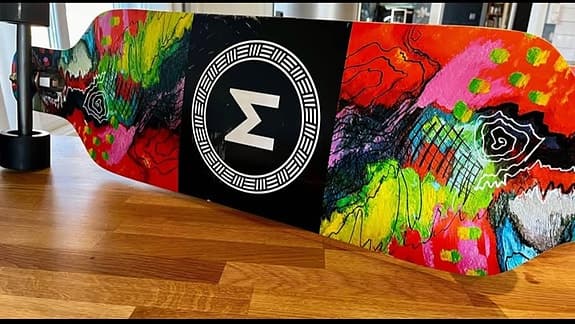 Madrid skateboard komplettbräda med Cadillac Coaster-hjul