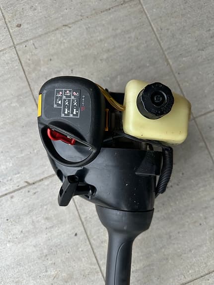 McCulloch bensindriven grästrimmer