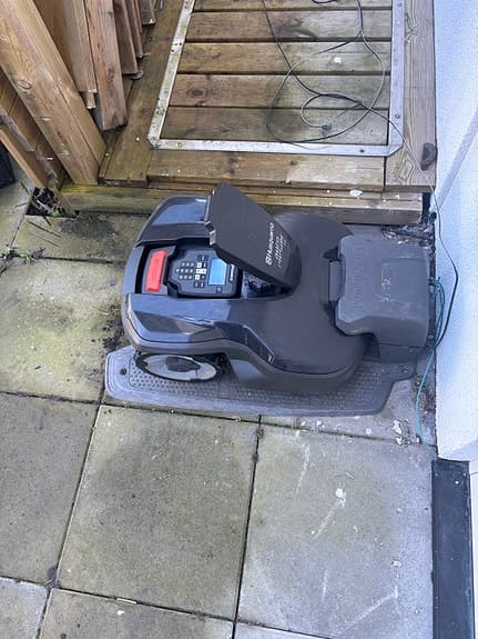 Husqvarna Automower 305 robotgräsklippare
