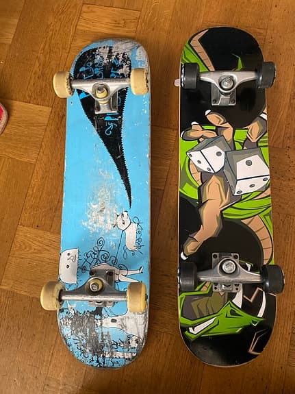 Två kompletta skateboards