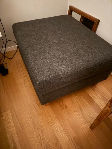 Fotpall med förvaring