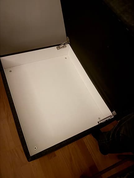 Fotpall med förvaring