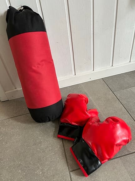 Boxningset säck och handskar barn