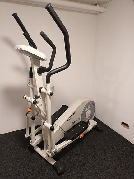 Titan Go Elliptical T100 crosstrainer i bra kick.