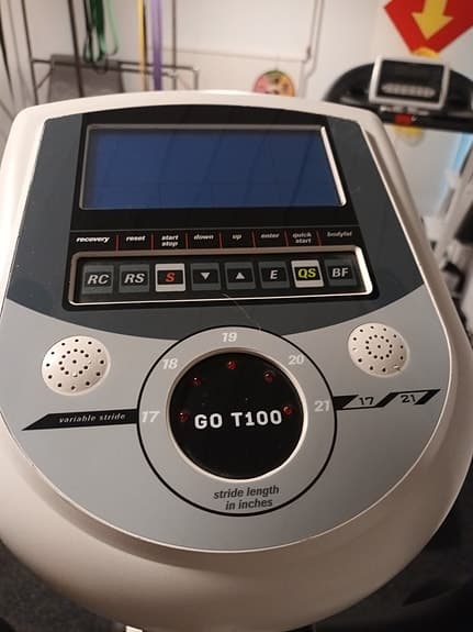 Titan Go Elliptical T100 crosstrainer i bra kick.