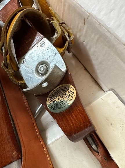 Lundbergs långfärdsskridskor trä metallremmar