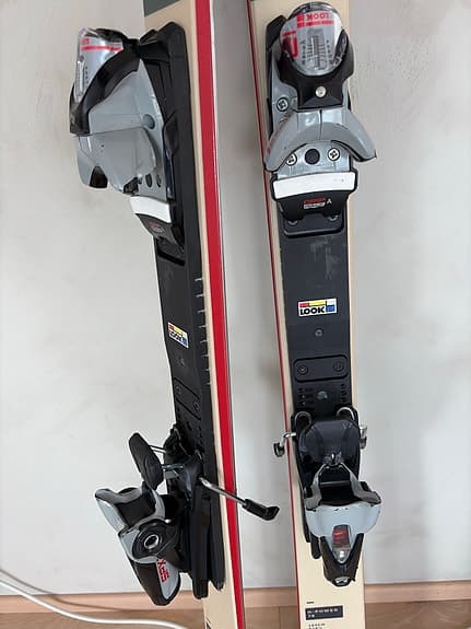 Van Deer Red Bull Sports H-Power 78 skidor 183 cm svart/beige