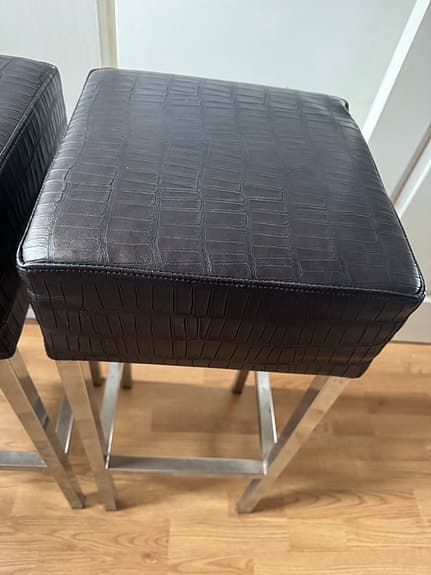 Barstolar i skinn