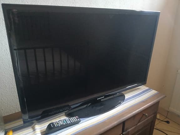 Samsung 40 tum med fjärrkontroll