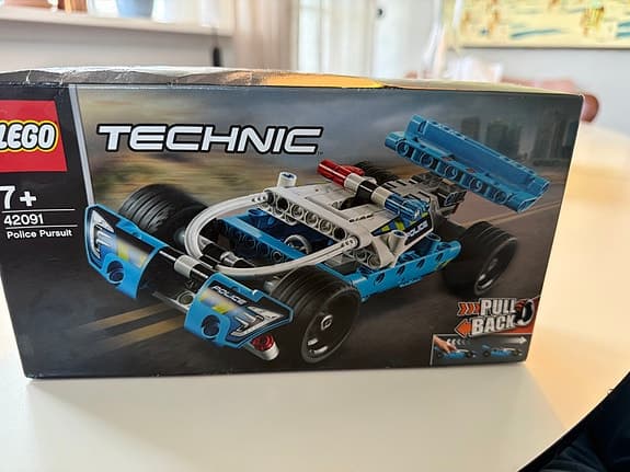 Lego Technic bil med pull-back-funktion