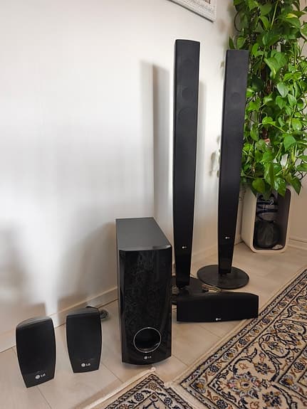 LG hemmabiosystem högtalarpaket svart