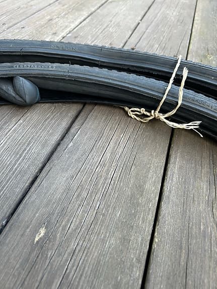 2 x cykeldäck 26x1 5/8 svart inkl 2 slangar