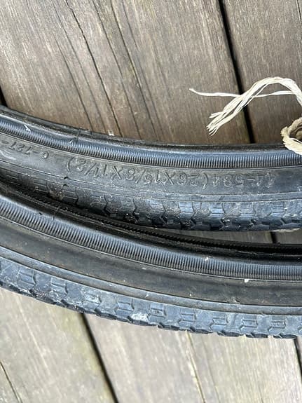 2 x cykeldäck 26x1 5/8 svart inkl 2 slangar