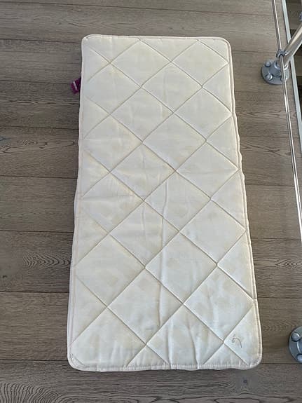 IKEA madrass vit