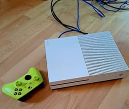 Microsoft Xbox One S