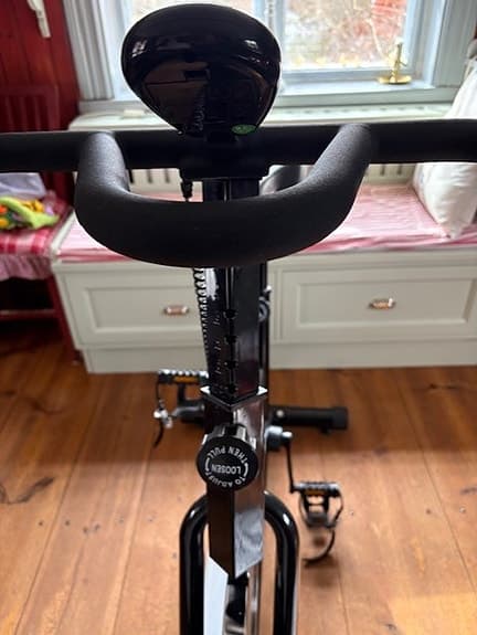 Kayoba motionscykel svart