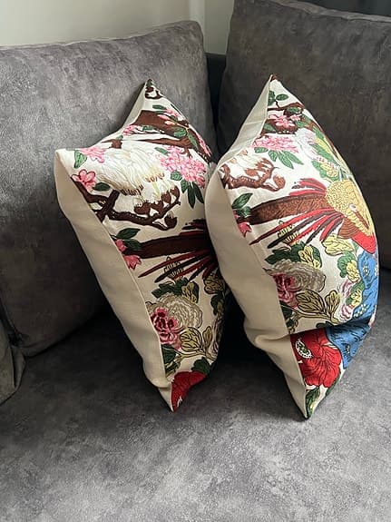 2st Kuddfodral/ Tyg Från Svenskt Tenn / G P & J Baker/ Magnolia