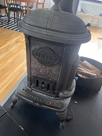 Sirius gjutjärnskamin svart